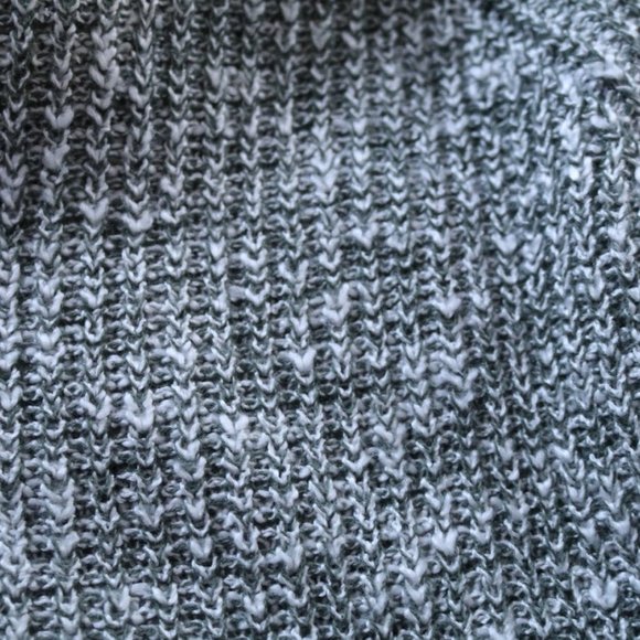 Cloud Chaser Cold Shoulder Sweater -  Sixe XS,  NWOT! - Picture 11 of 16